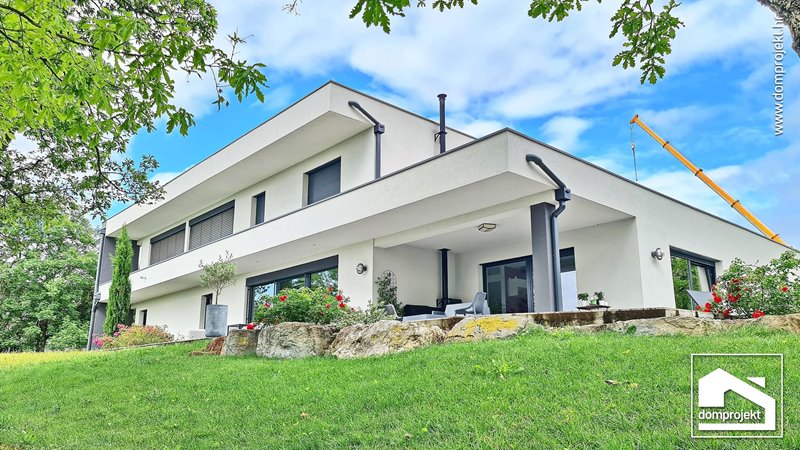 Modern prefab house in Dijon