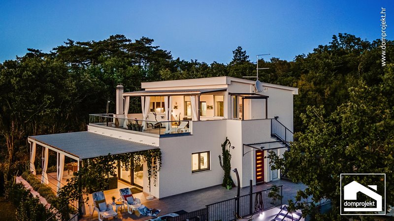 Modern two-storey prefab house in Malinska