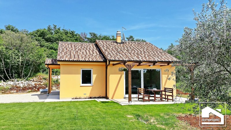 Modern prefab house in Plovanija