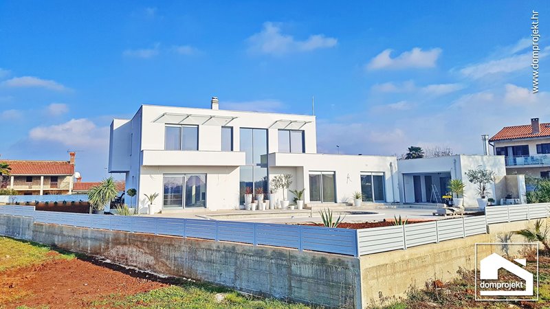 Modern two-storey prefab house in Poreč