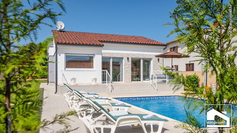 Modern prefab bungalow in Pula