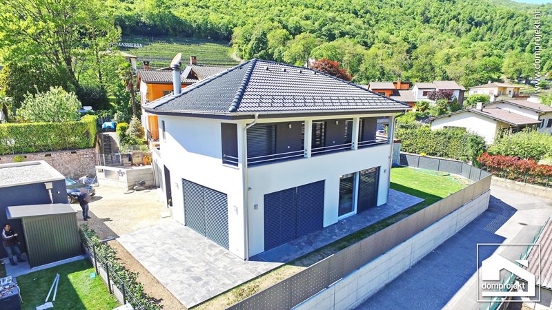 Modern prefab house in Riva San Vitale