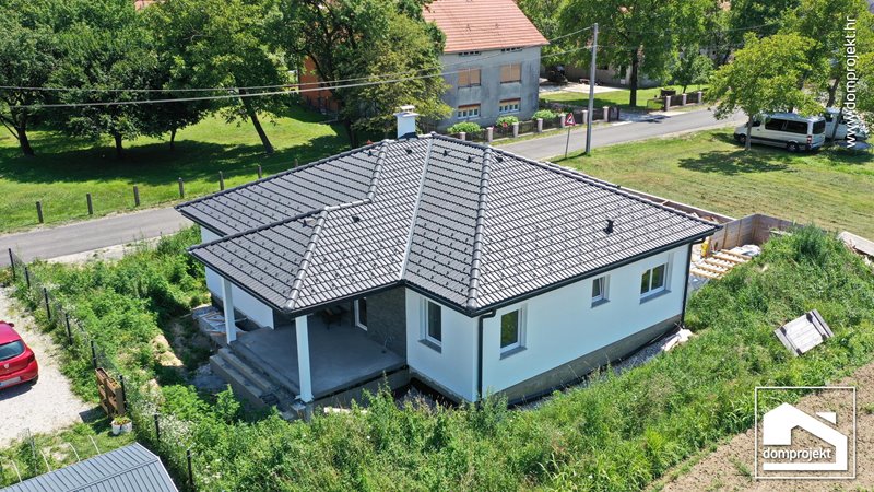 Energy-efficient prefab bungalow in Gornji Stupnik