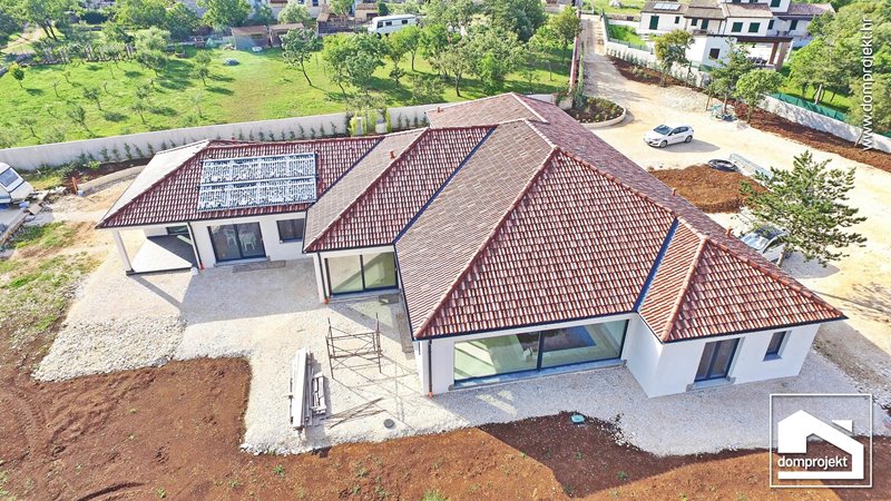 Energy-efficient prefab bungalow in Hrboki