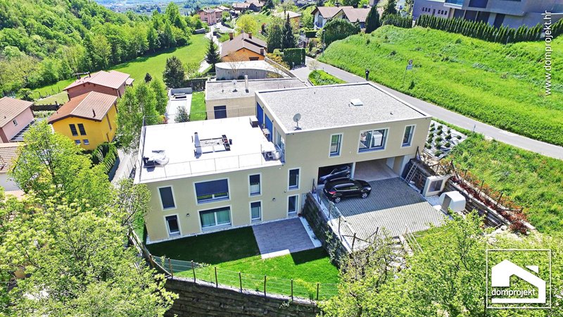 Energy-efficient two-storey prefab house in Mendrisio