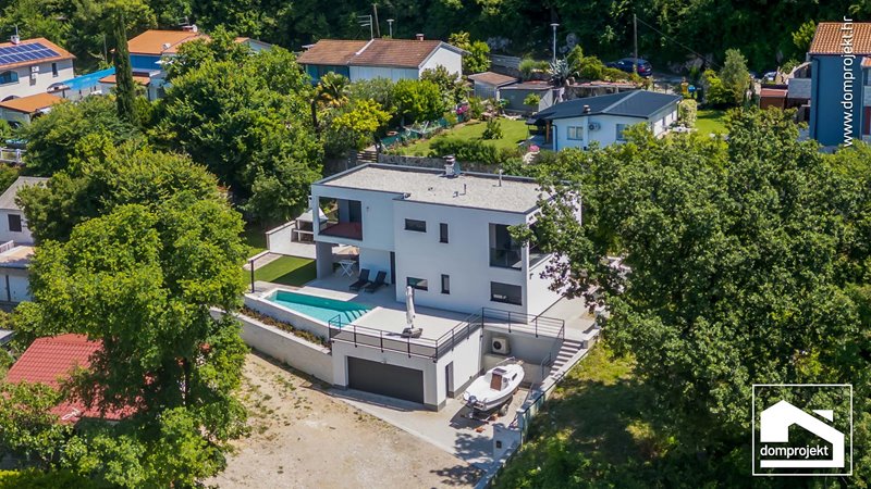 Contemporary two-storey prefab house in Omišalj