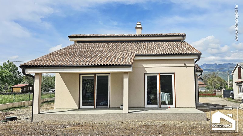 Contemporary prefab bungalow in Dražice