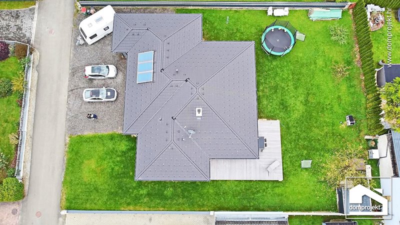 Contemporary prefab bungalow in Gassing