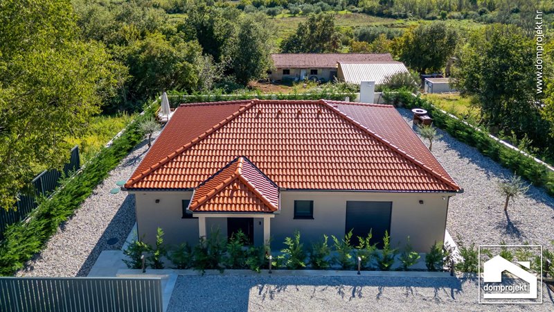 Contemporary prefab bungalow in Vrsar
