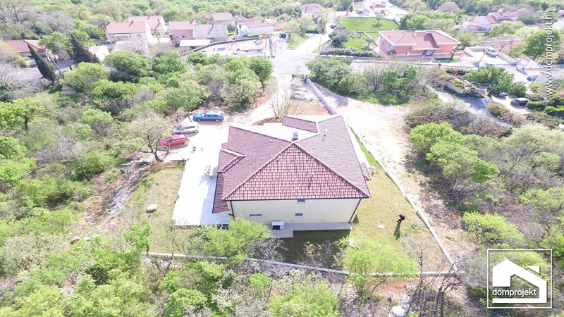 High-quality two-storey prefab house in Kostrena