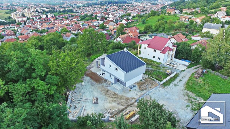 Family prefab house in Požega
