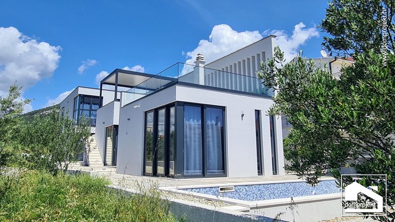 Energy-efficient two-storey prefab house in Seget Vranjica