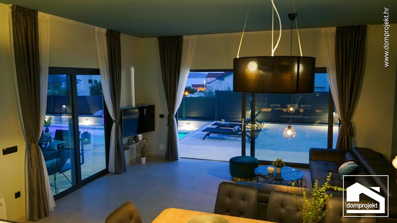 Contemporary prefab house with pool in Brodarica