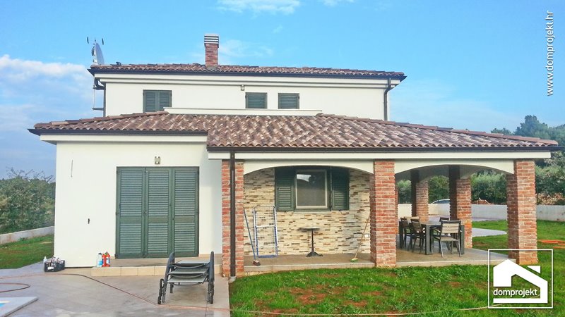 Contemporary prefab house in Fuškulin