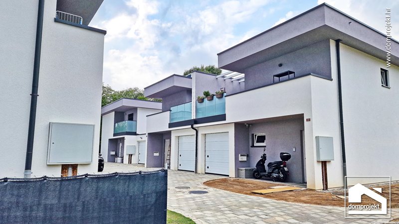 Contemporary two-storey prefab house in Rancate