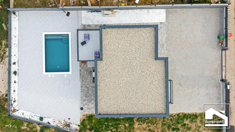 Modern prefab house with pool in Zadar