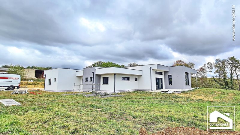 Modern prefab house in Dijon